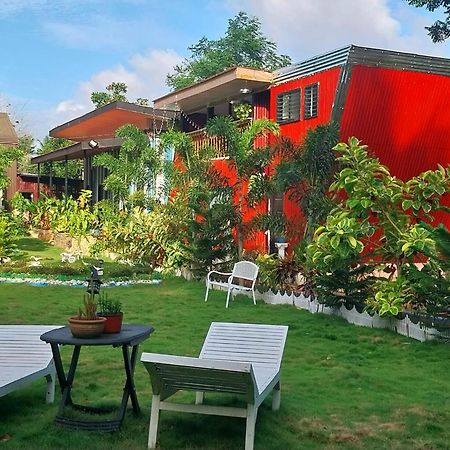 Edmund'S Garden Inn سيكويجور المظهر الخارجي الصورة