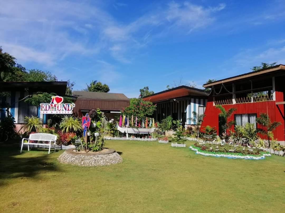 Edmund'S Garden Inn سيكويجور المظهر الخارجي الصورة