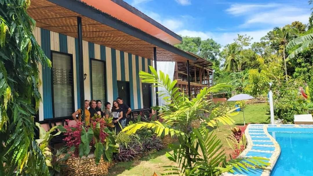 Edmund'S Garden Inn سيكويجور المظهر الخارجي الصورة