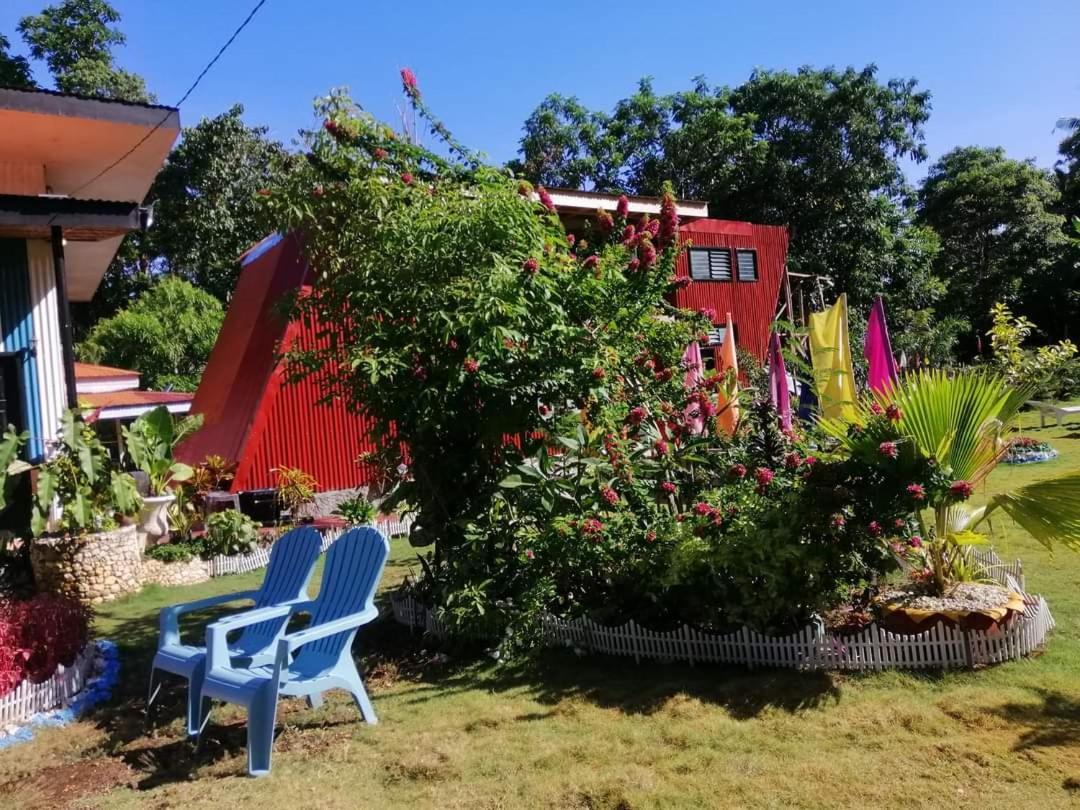 Edmund'S Garden Inn سيكويجور المظهر الخارجي الصورة