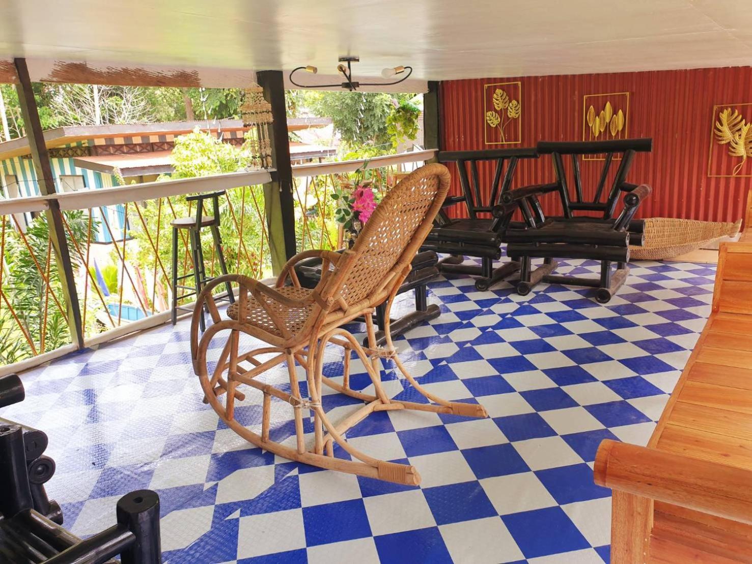 Edmund'S Garden Inn سيكويجور المظهر الخارجي الصورة